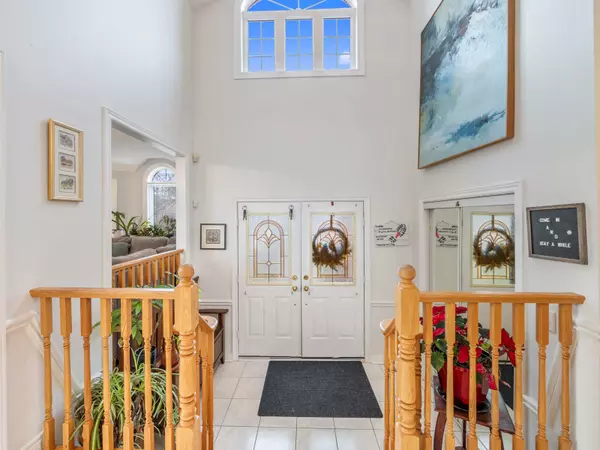 Brampton, ON L6R 1N4,7 Peppertree CRES