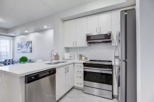 Milton, ON L9T 9A7,640 Sauve ST #215