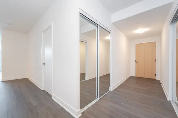 Toronto W05, ON M3K 2C5,60 George Butchart DR #118