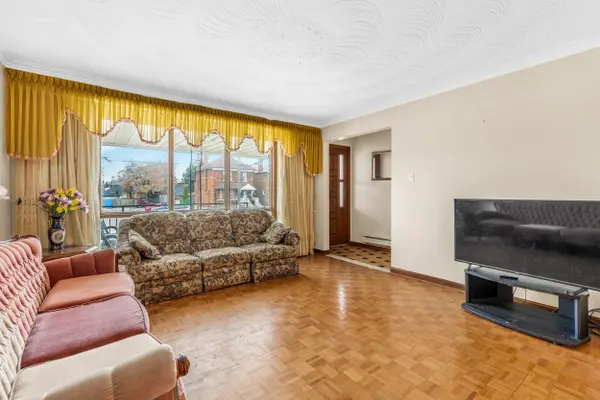 Toronto W03, ON M6M 1L6,115 Trowell AVE