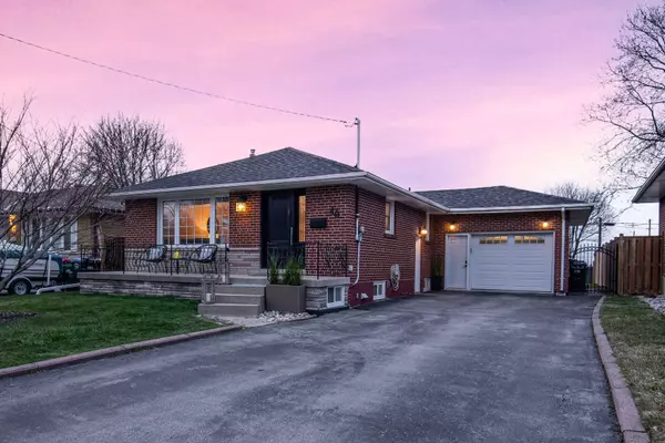 Peel, ON L6W 2Z1,40 Carlyle CRES