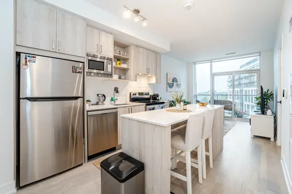 Toronto W05, ON M3K 2C5,60 George Butchart DR #717