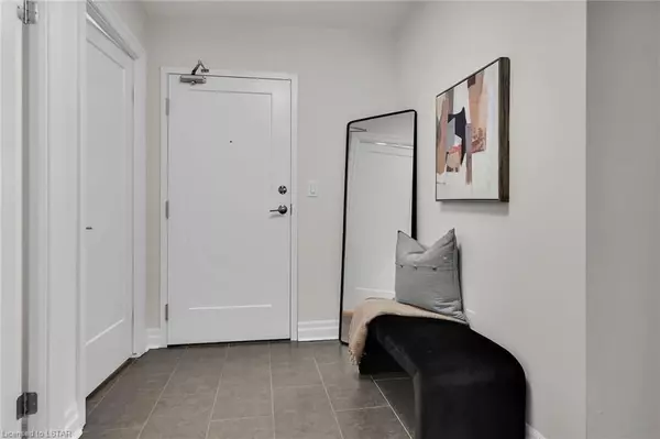 London East, ON N6A 2S6,505 TALBOT ST #1610