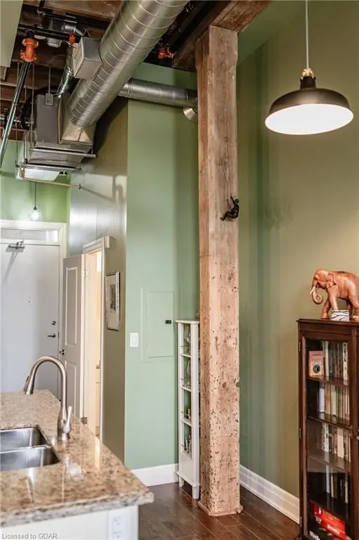 Cambridge, ON N1R 2G6,25 Concession ST #214