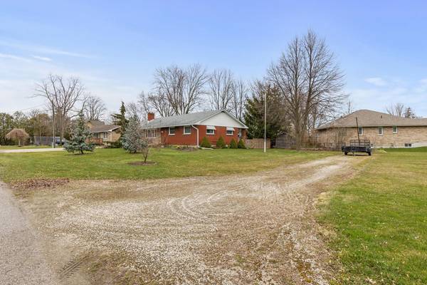 Lambton Shores, ON N0M 2N0,108 Ontario ST