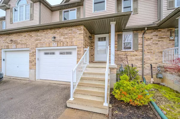 Waterloo, ON N2V 2W4,503 Virginia Creeper ST