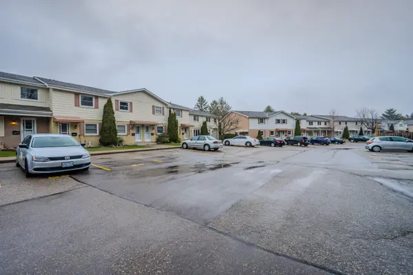 Waterloo, ON N2L 3V5,657 Albert ST #E