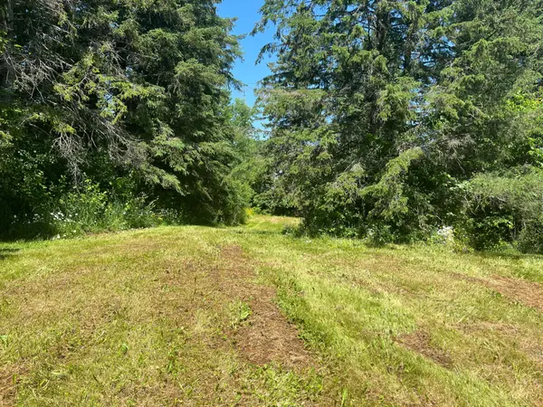 Burk's Falls, ON P0A 1C0,25 John ST