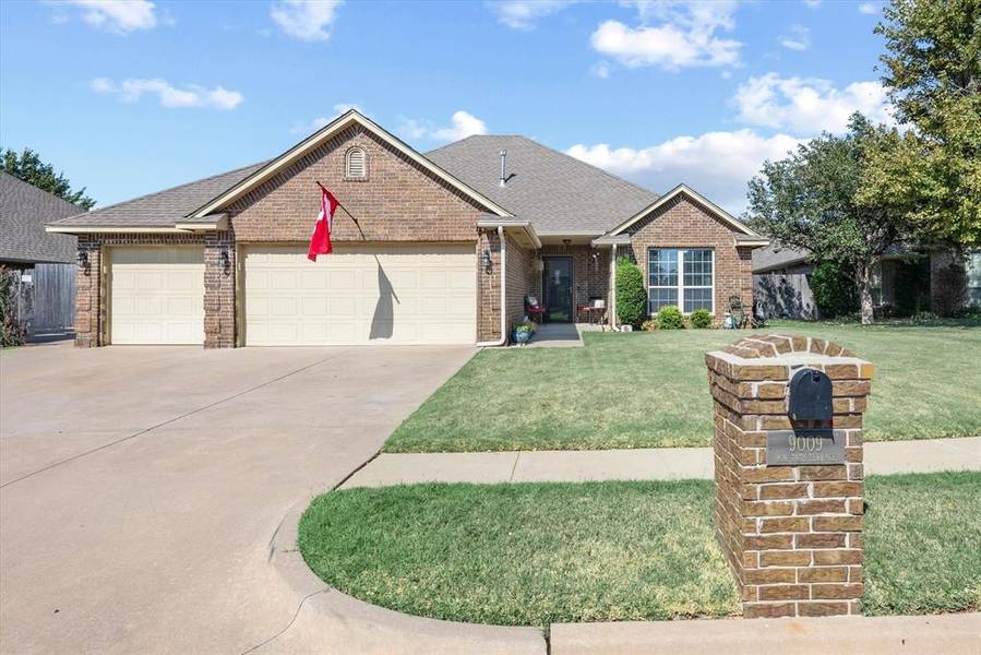 9009 NW 79th Terrace, Yukon, OK 73099