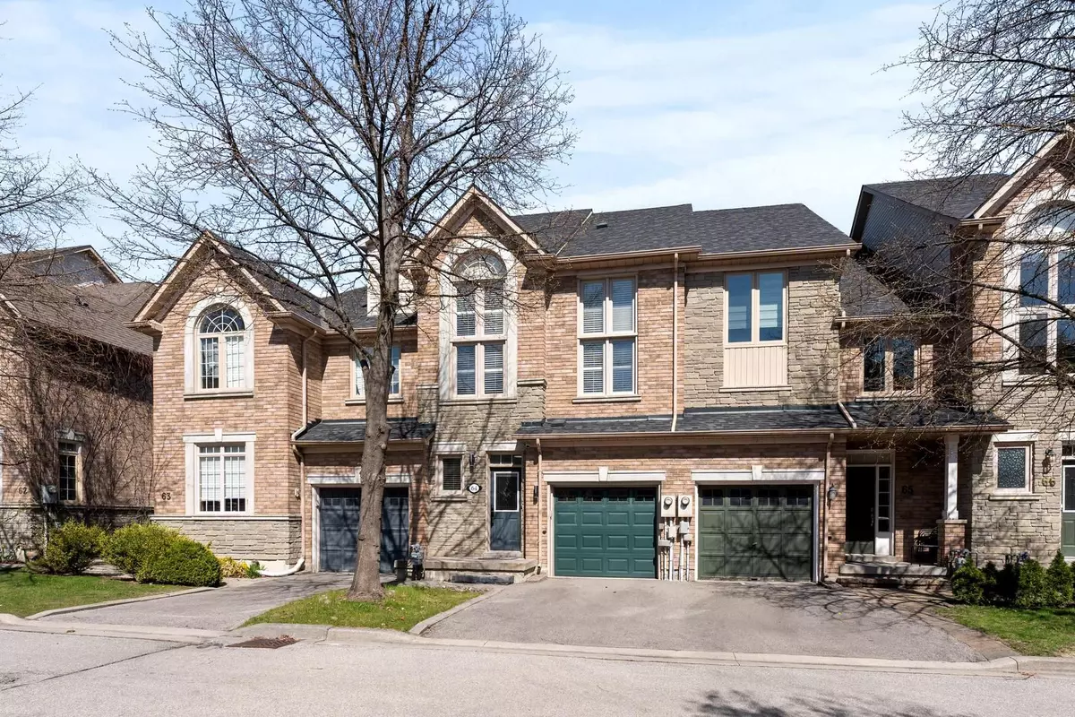 Vaughan, ON L4L 9C9,180 Blue Willow DR #64