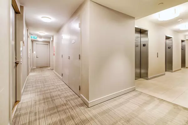 Toronto C11, ON M3C 0P2,2 Sonic WAY #411