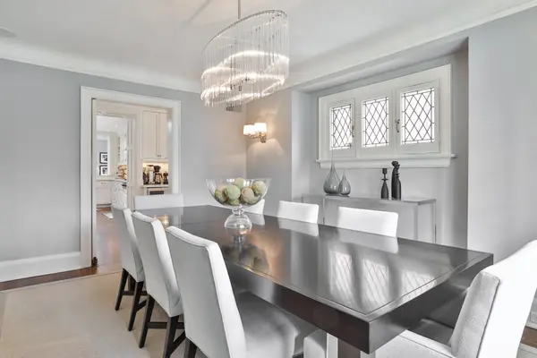 Toronto C09, ON M4T 1J2,295 Inglewood DR