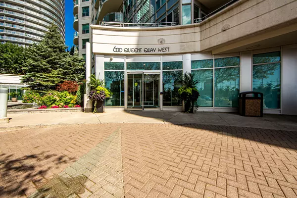 Toronto C01, ON M5V 3M3,600 Queens Quay W #1031