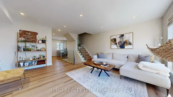 Mississauga, ON L5N 8E3,7284 Bellshire Gate #3