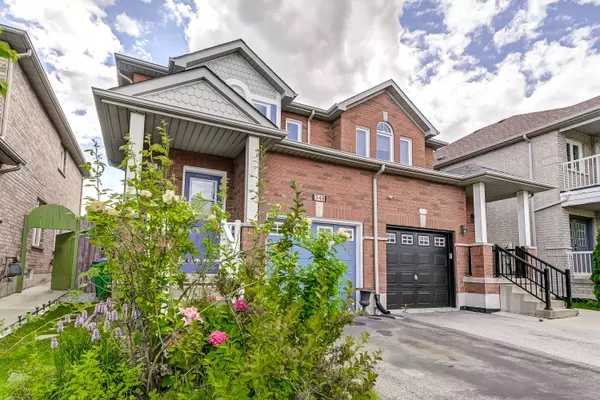 Mississauga, ON L5W 1V6,348 Oaktree CIR