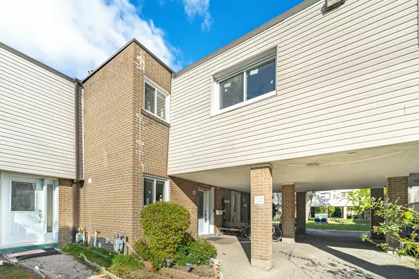 435 Silverstone DR #26, Toronto W10, ON M9V 3K7