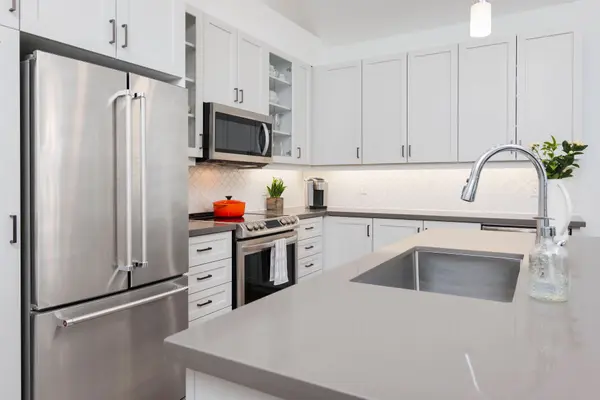 Niagara-on-the-lake, ON L0S 1J0,9 Annmarie DR