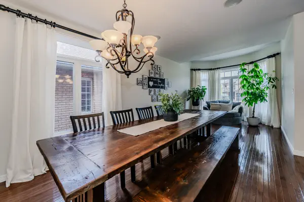 Grimsby, ON L3M 5R1,12 Hickory CRES