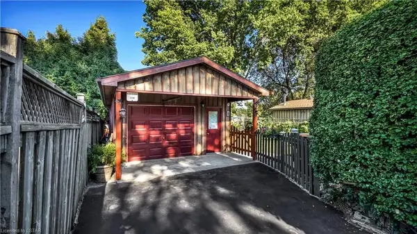 London, ON N5V 1H5,1911 CRYSTAL CRES