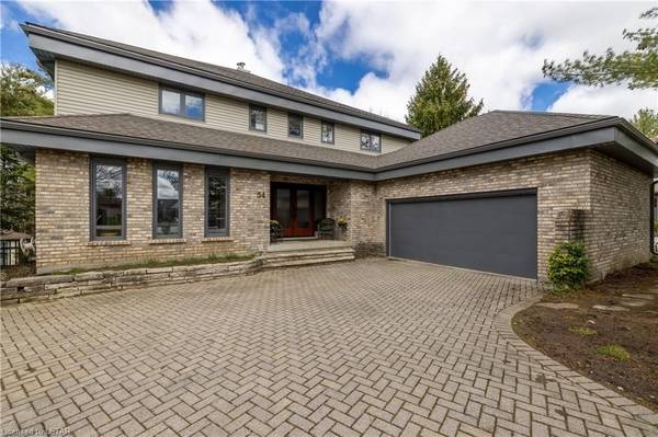 54 Mill CT,  Thames Centre,  ON N0L 1G2