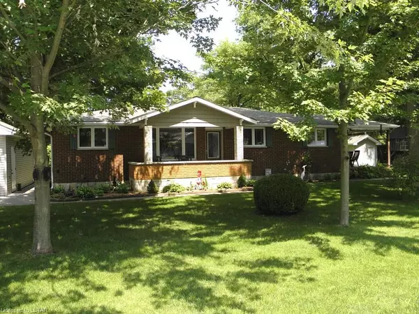 Lambton Shores, ON N0N 1J2,6136 LONDON RD