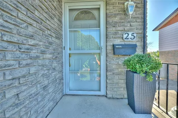 St. Catharines, ON L2P 3M6,25 CANTERBURY DR