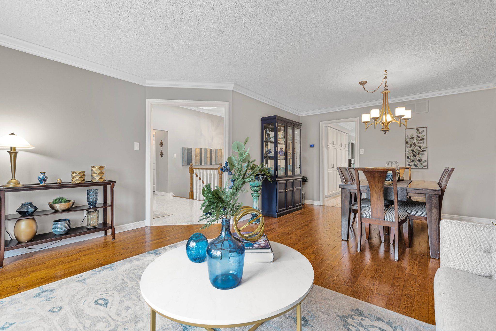 East Gwillimbury, ON L0G 1V0,32 Ward AVE
