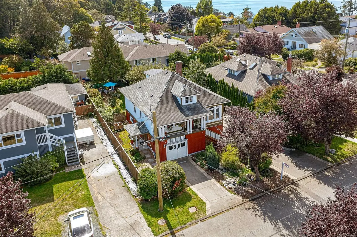 Esquimalt, BC V9A 5J9,1237 Juno St