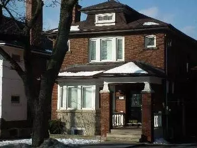 Toronto C04, ON M4N 1S3,52 Lawrence AVE E