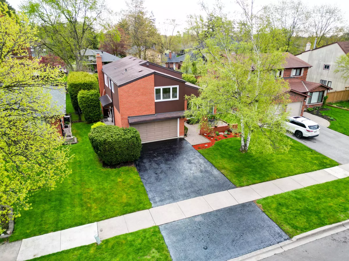 Pickering, ON L1V 3N9,1803 Parkside DR