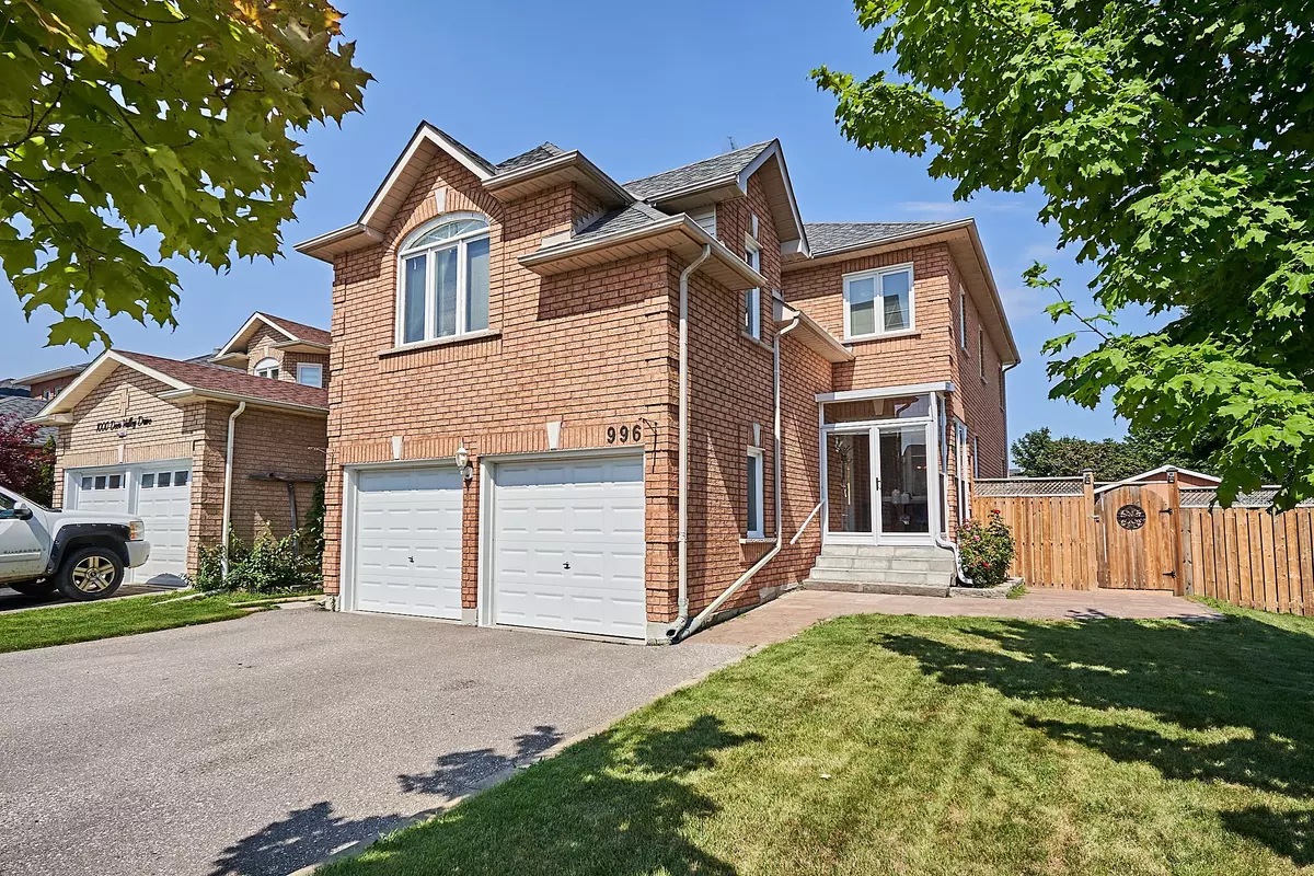 Oshawa, ON L1J 8N2,996 Deer Valley DR