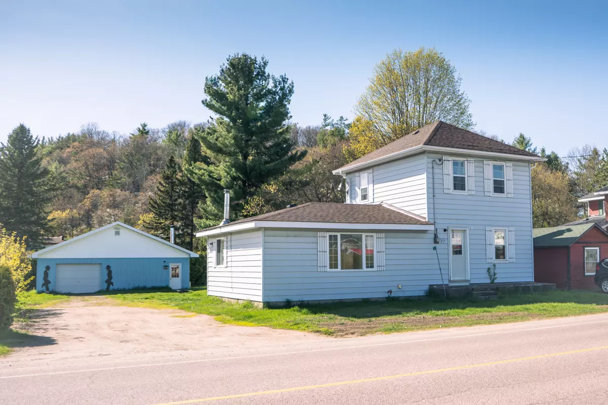 Madawaska Valley, ON K0J 1B0,72 Dunn ST