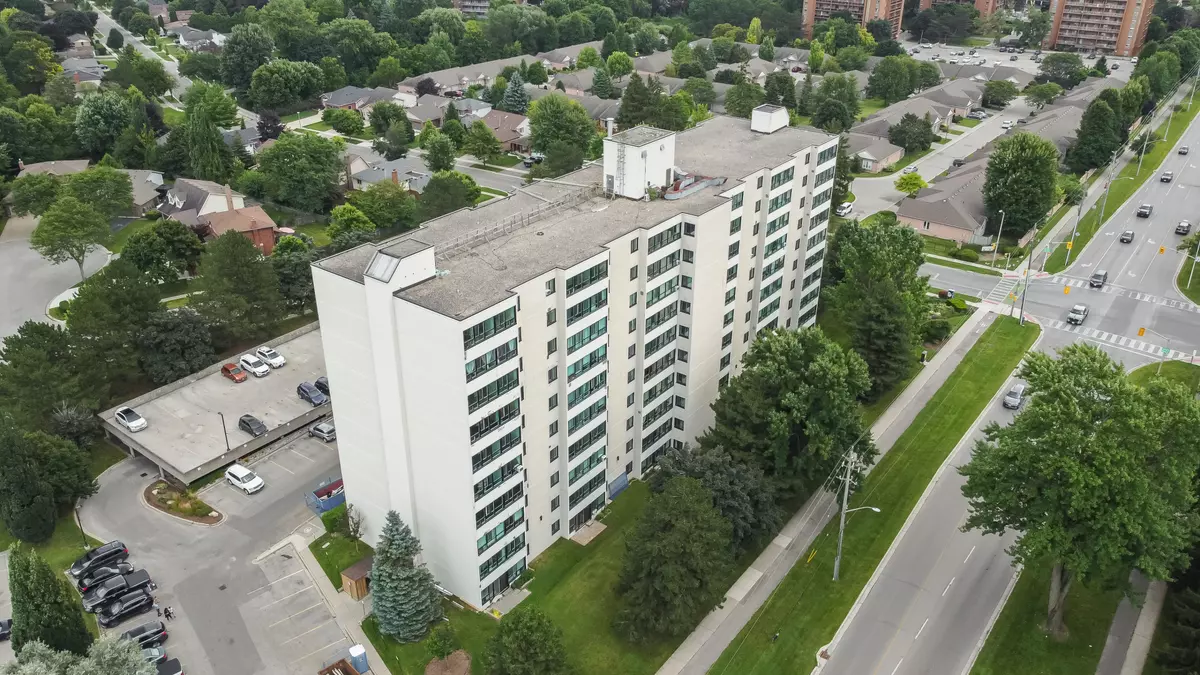 London, ON N5X 2R8,600 Grenfell DR #806