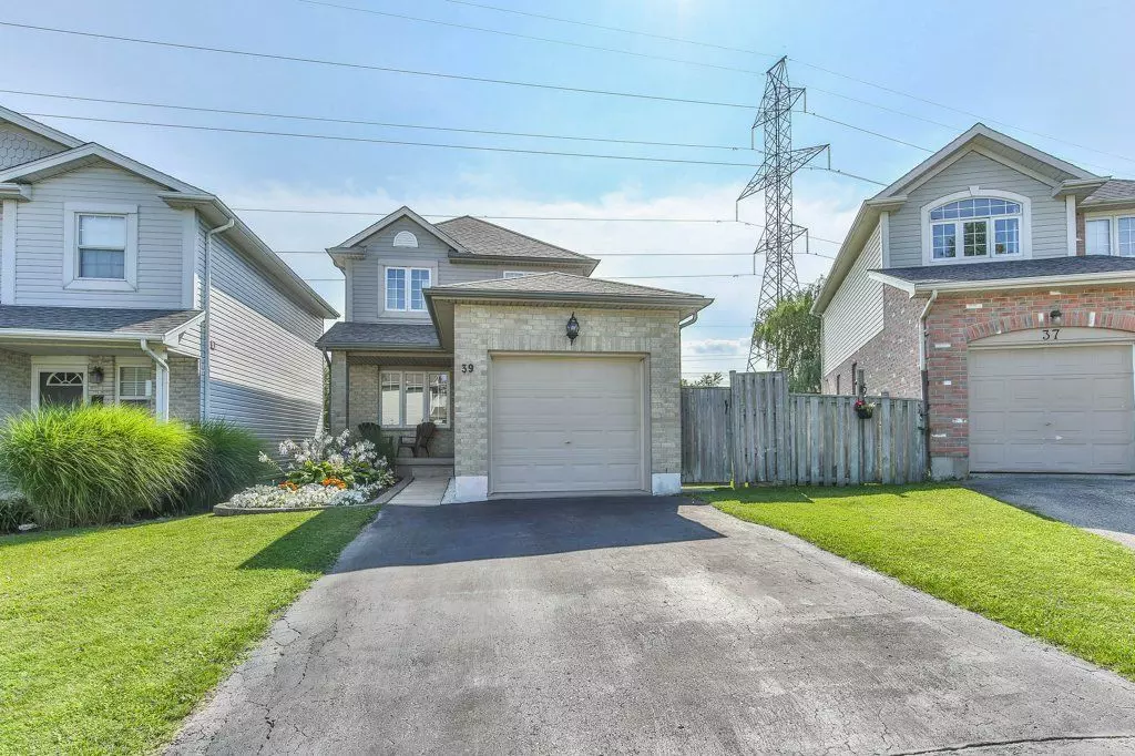 London, ON N5Z 5B5,39 PHAIR CRES