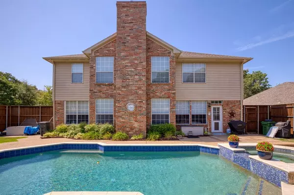 2400 Crockett Court, Grapevine, TX 76051