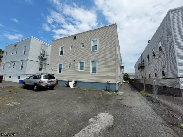 Elizabeth City, NJ 07202,433 Rosehill Pl