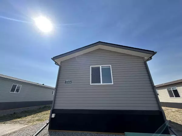 2008 Sunflower CRES, Coaldale, AB T1M 0G4