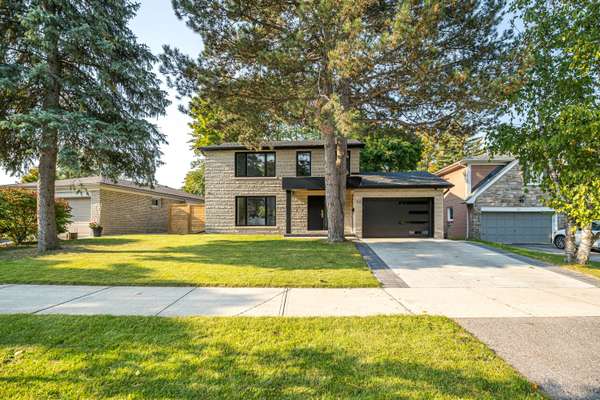 30 Kellythorne DR, Toronto C13, ON M3A 2L4