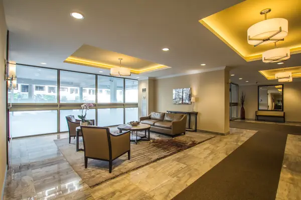 Toronto W02, ON M6P 4B4,50 Quebec AVE #2204