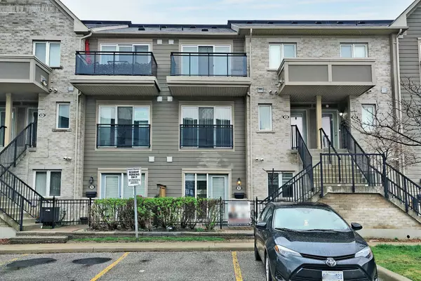 Peel, ON L6R 0Y6,60 Fairwood CIR #93