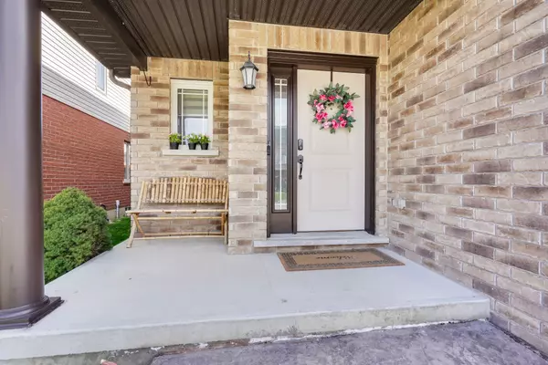 London, ON N6P 0B5,6799 Vallas CIR