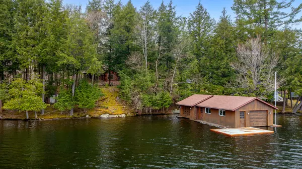 Muskoka Lakes, ON P0B 1J0,1794 Peninsula RD #3