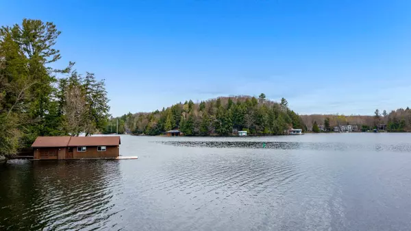 Muskoka Lakes, ON P0B 1J0,1794 Peninsula RD #3