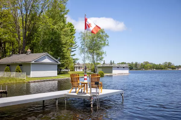 Kawartha Lakes, ON K0M 1A0,15 Vanier CT