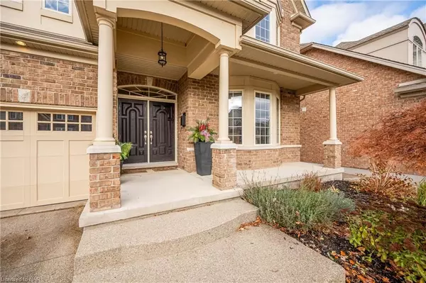 Kitchener, ON N2A 4M2,225 EDGEWATER CRES