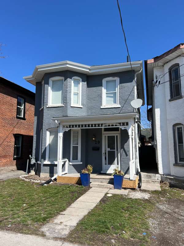 29 Everett ST, Belleville, ON K8P 3K1