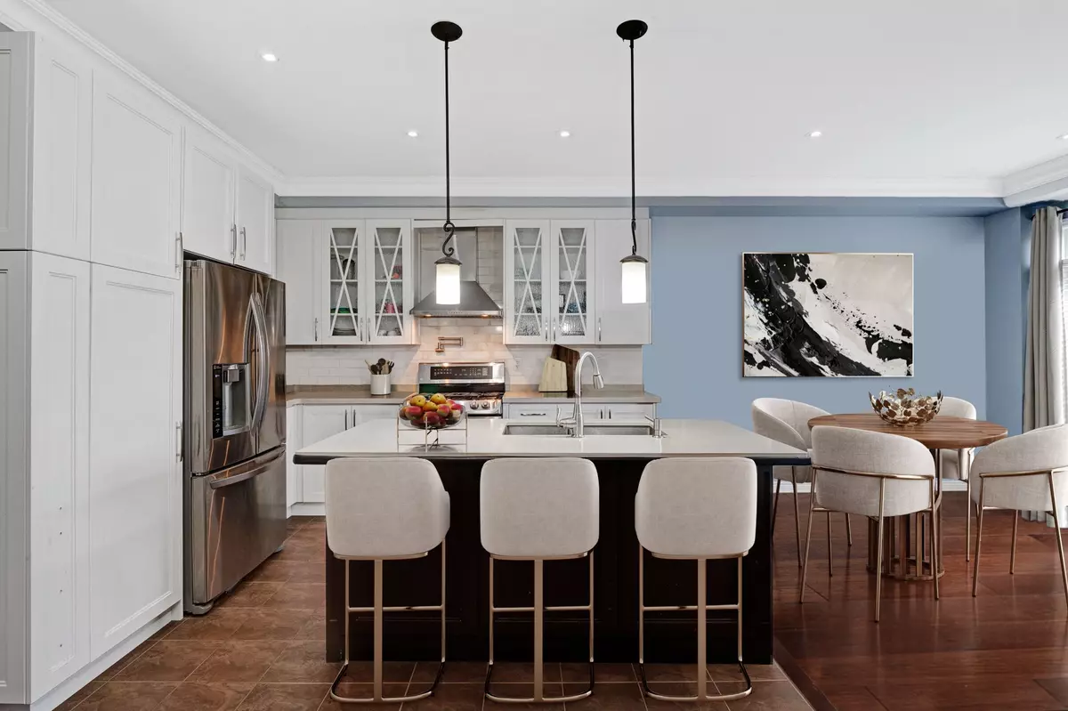 Bradford West Gwillimbury, ON L3Z 2A5,26 Gosnel CIR