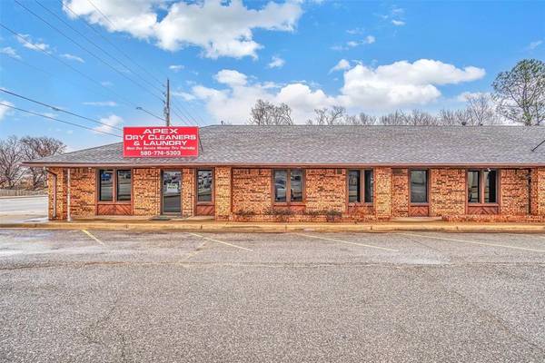 1112 N Washington Avenue, Weatherford, OK 73096