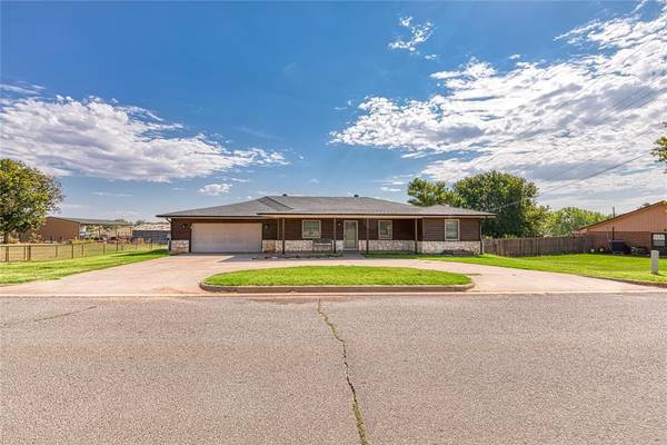 202 N Otis Avenue, Elk City, OK 73644