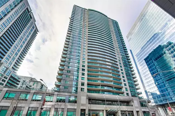 Toronto C01, ON M5J 3A4,30 Grand Trunk CRES #1506